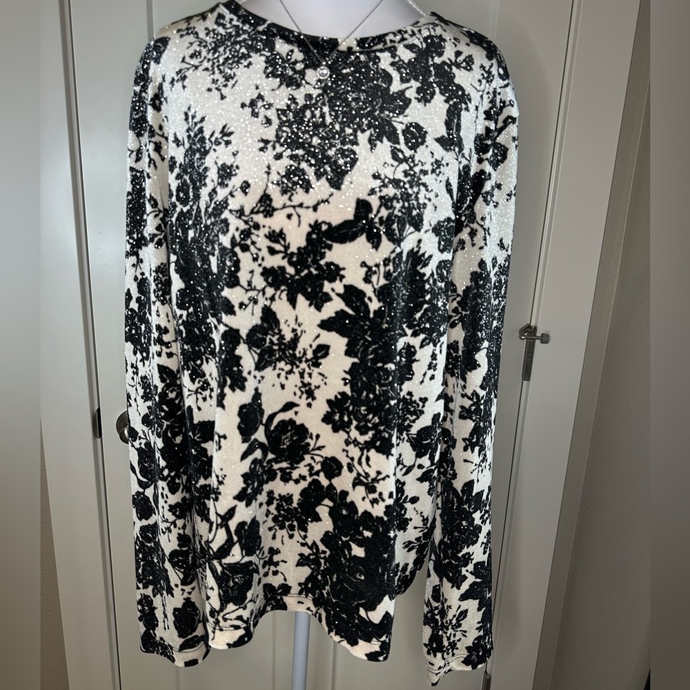 White Stag Monochrome Floral Top Stretch Size XL Glitter Long Sleeve Top‎